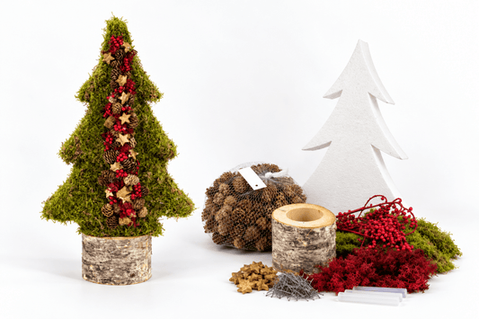 Kerstboom op boomstam met Larix (70cm) - bloemschikmaterialen.com