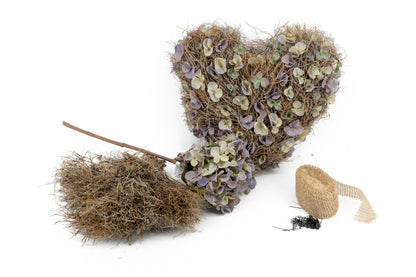 Hart Grafstukje met Hortensia (Naturel) (30 cm)