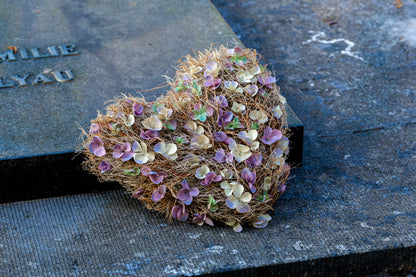 Hart Grafstukje met Hortensia (Naturel) (30 cm)