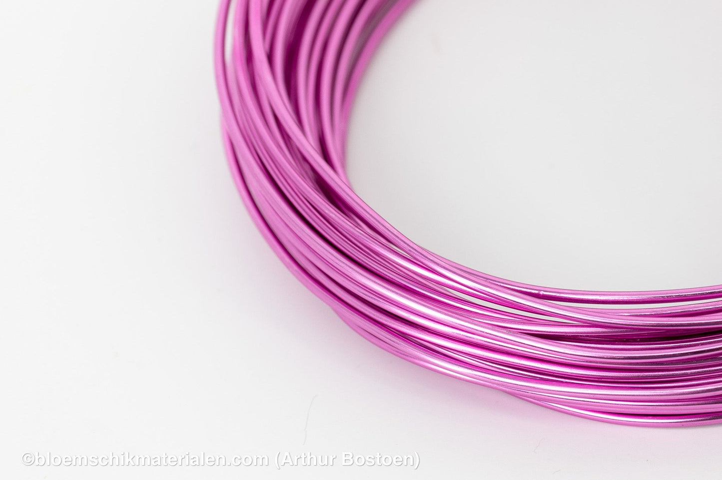 ALUMINIUMDRAAD PASTEL ROOS (2mm dikte, +/-12M lang)