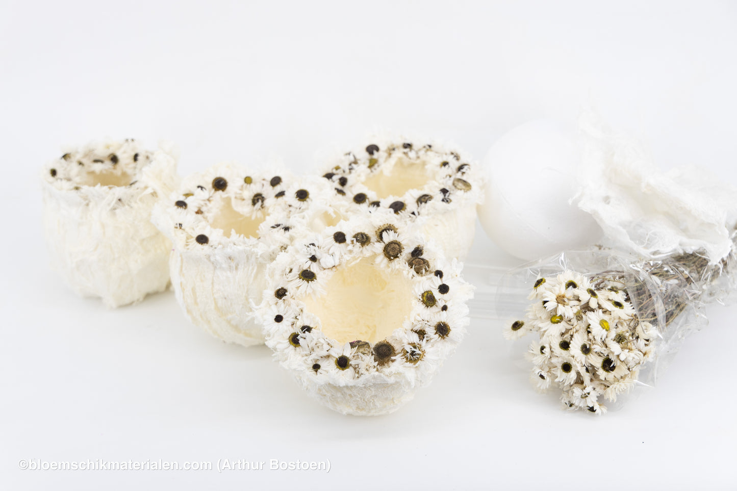 Kwartet Cocons van Moerbeischors (± 15 cm Ø)