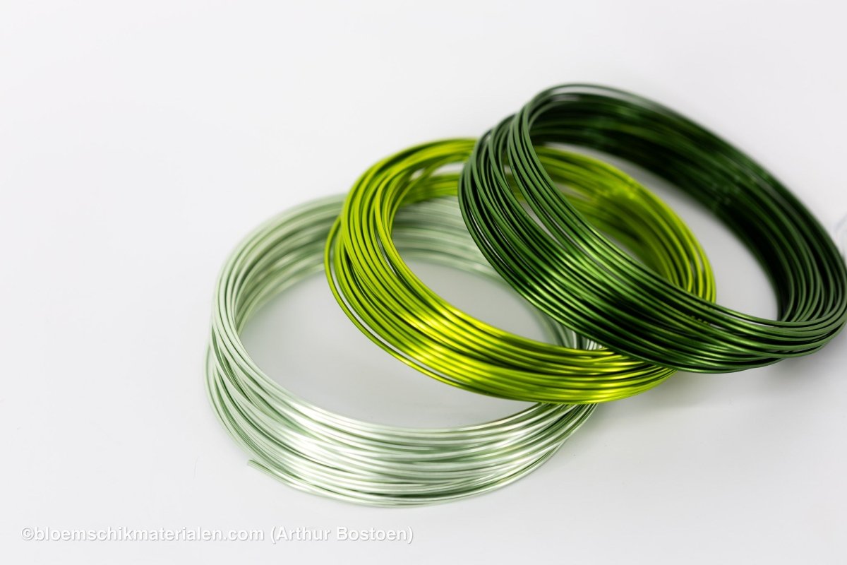 ALUMINIUMDRAAD OLIJFGROEN (2mm dikte, +/ - 12M lang) - bloemschikmaterialen.com