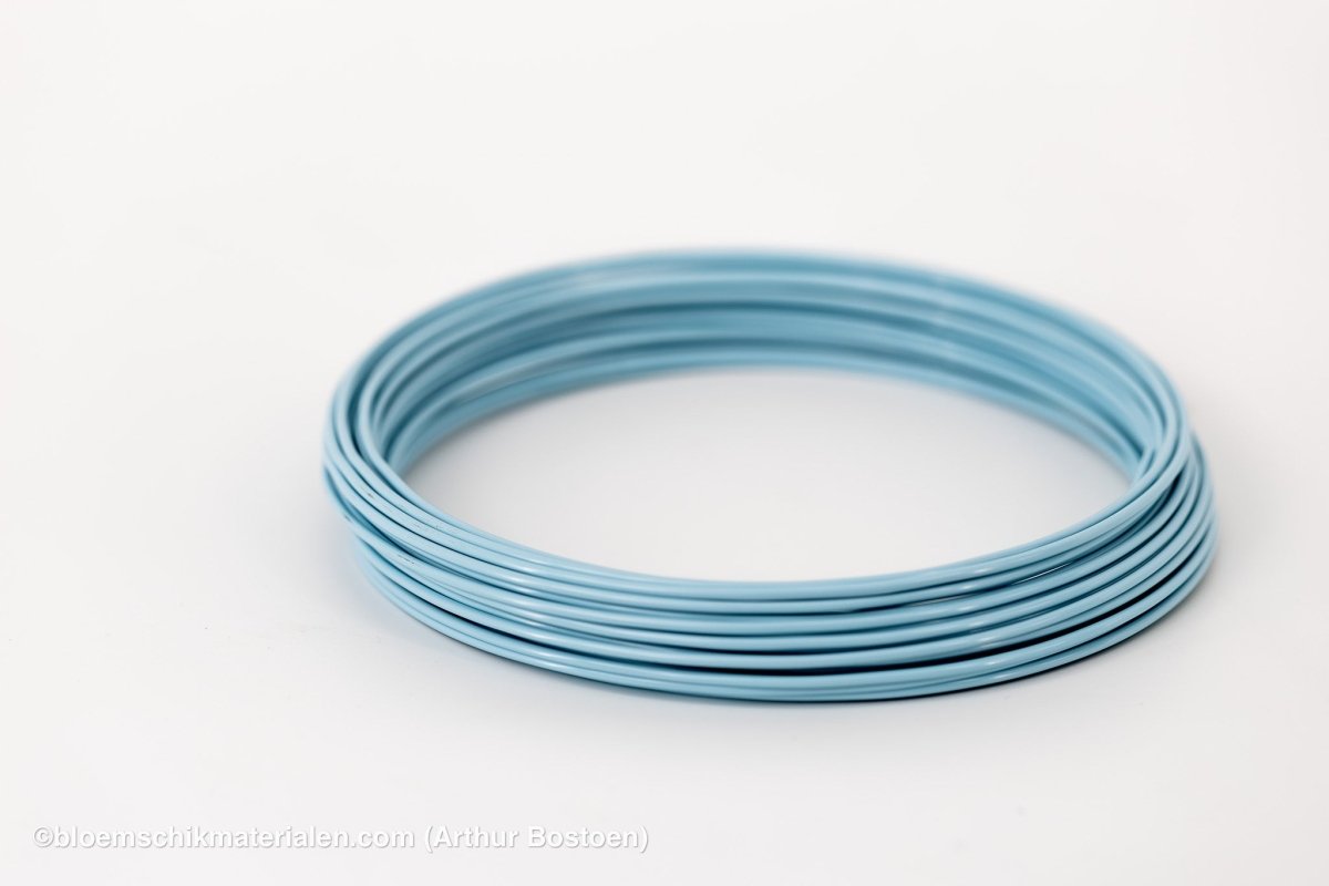 ALUMINIUMDRAAD PASTEL BLAUW (2mm dikte, +/ - 12M lang) - bloemschikmaterialen.com