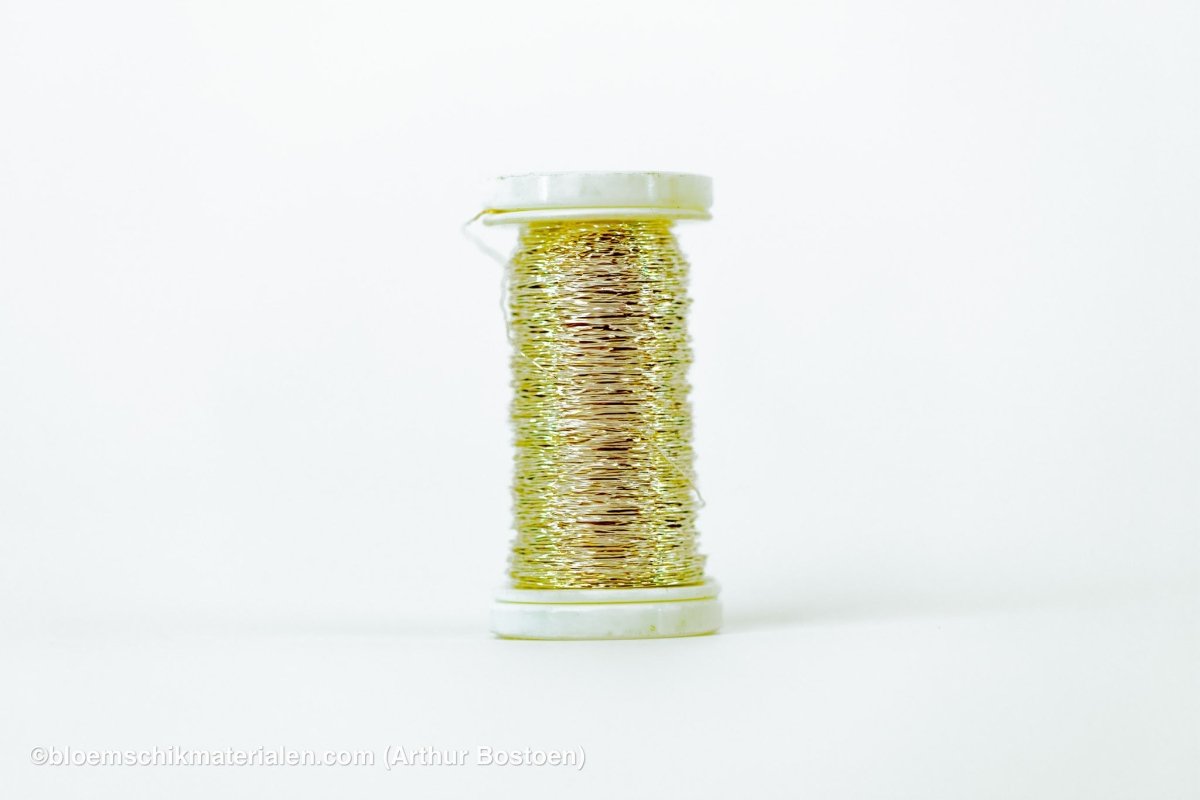 BOUILLON - EFFECT DRAAD GOUD (0.30mm dikte, +/ - 70M lang) - bloemschikmaterialen.com