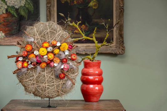 Ei met Strobloemen op Statief (60cm) - bloemschikmaterialen.com