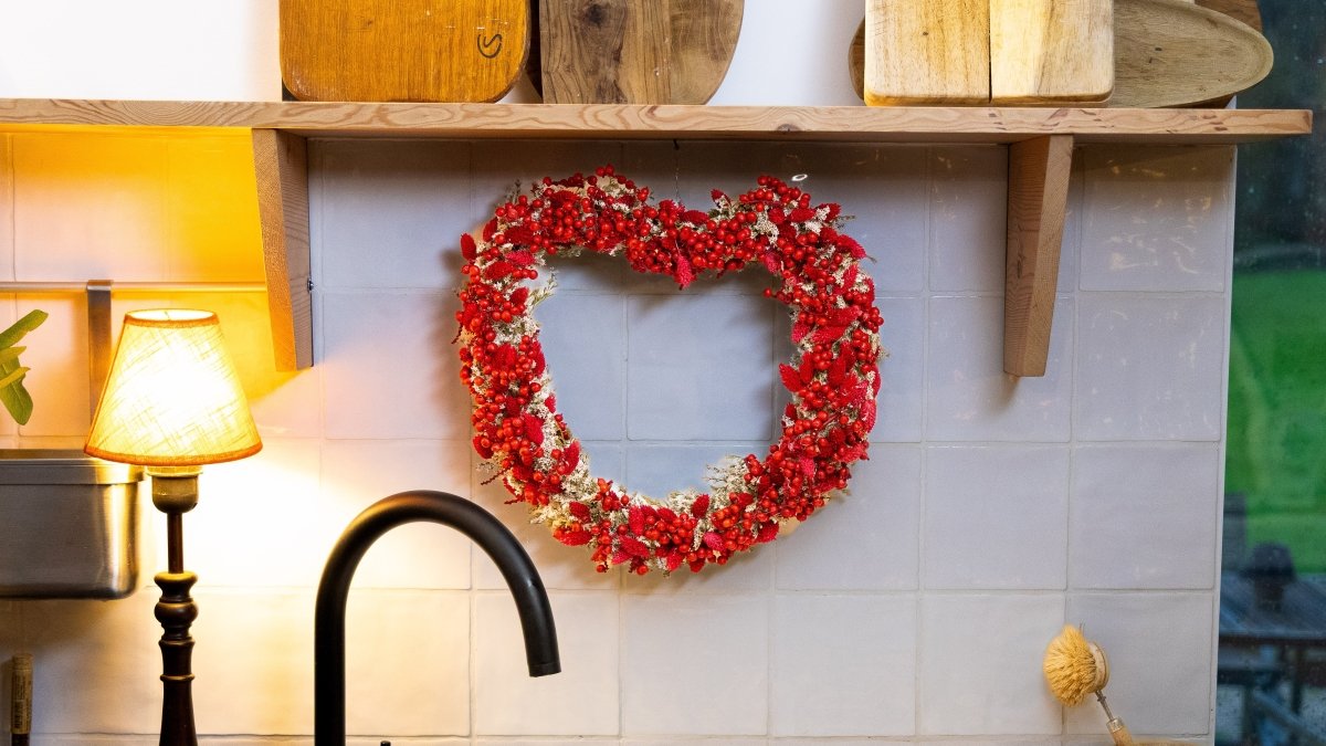 Hartenkrans met Droogbloemen - bloemschikmaterialen.com