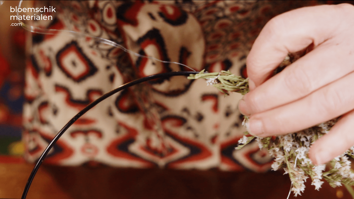 Hartenkrans met Droogbloemen - bloemschikmaterialen.com