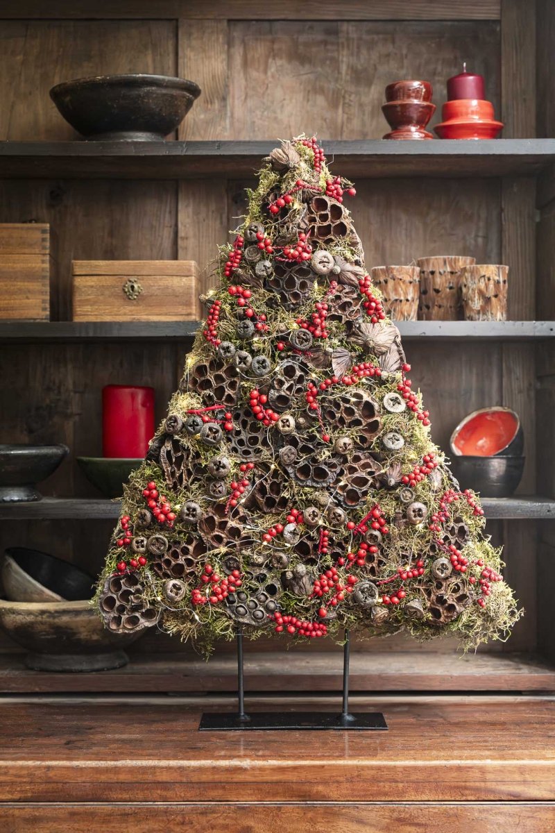 Kerstboom met eucalyptus & canella (Pakket) - bloemschikmaterialen.com