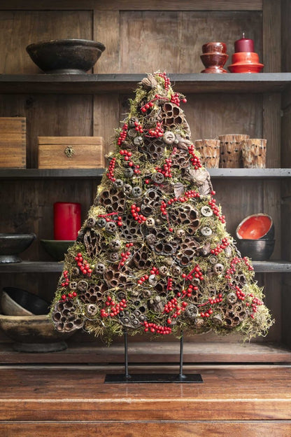 Kerstboom met eucalyptus & canella (Pakket) - bloemschikmaterialen.com
