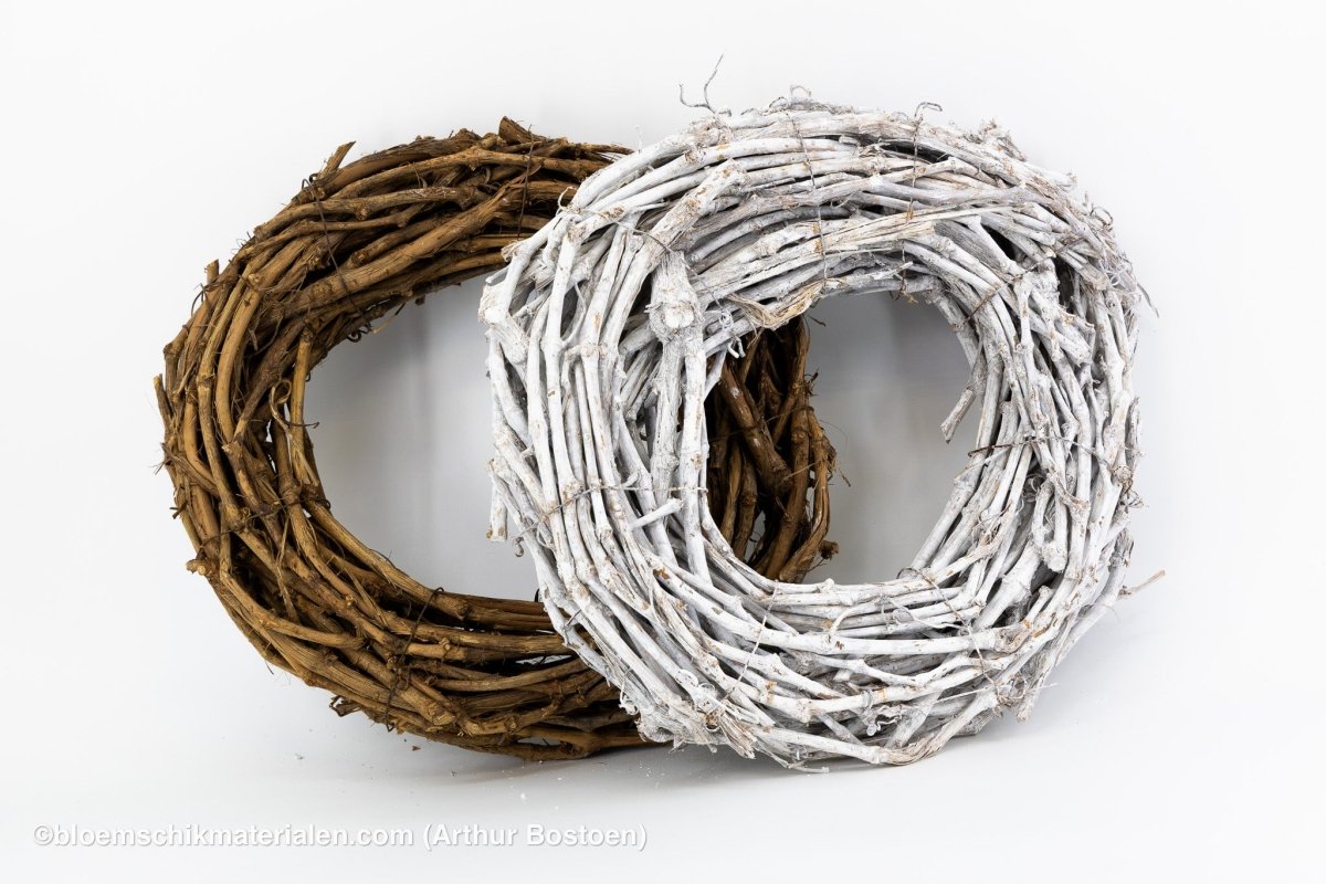 KRANS DRUIVENHOUT WHITE WASH 50CM (dikke ranken) - bloemschikmaterialen.com