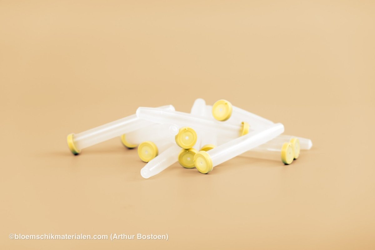 PLASTIC BUISJE 16CC 11X1,7CM 10ST (BLOEMFLESJE/PIPET) - bloemschikmaterialen.com