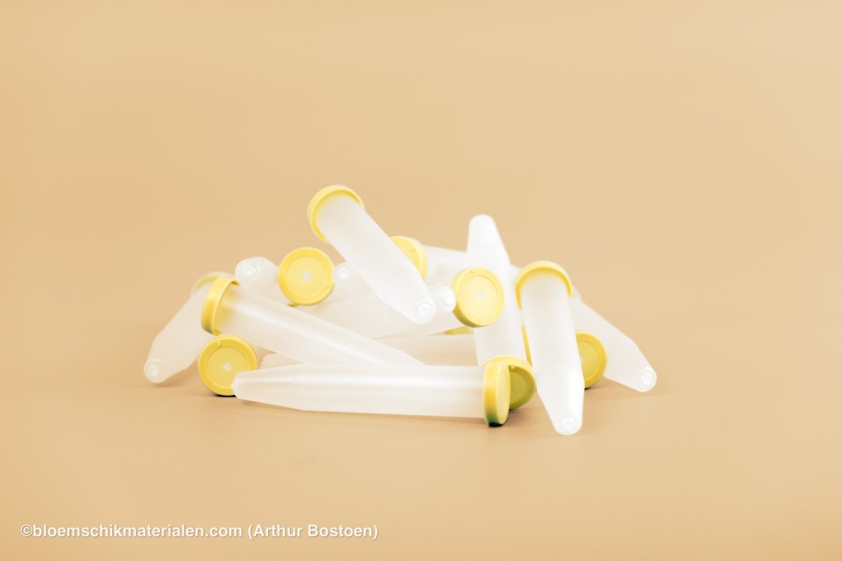 PLASTIC BUISJE 24CC 11X2CM 10ST (BLOEMFLESJE/PIPET) - bloemschikmaterialen.com