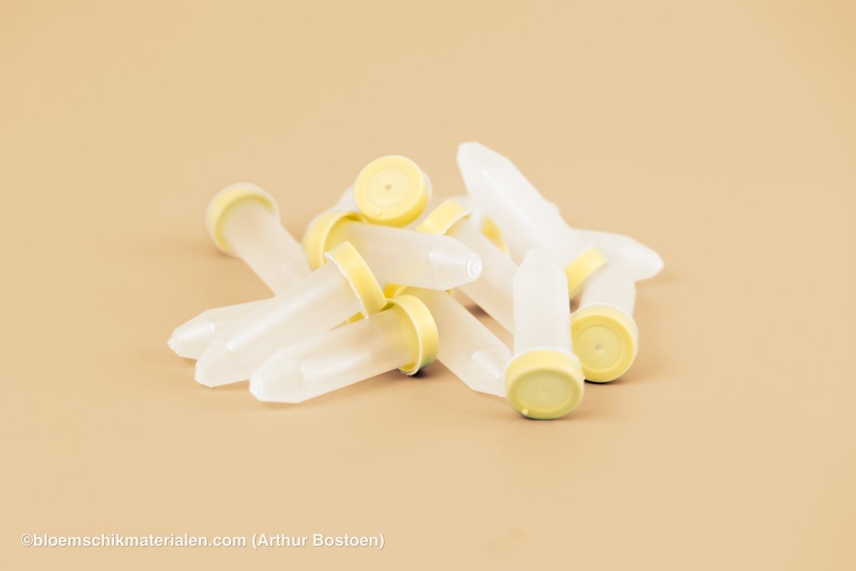 PLASTIC BUISJE 4CC 5X1.5CM 10ST (BLOEMFLESJE/PIPET) - bloemschikmaterialen.com