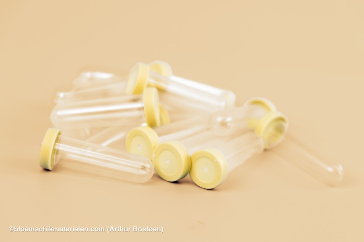 PLASTIC BUISJE 6CC 4,5X2CM 100ST (BLOEMFLESJE/PIPET) - bloemschikmaterialen.com