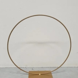 Frame ring  op voet 40 cm Goud